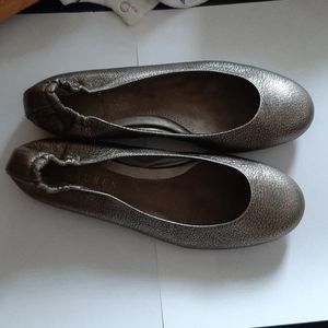 LAUREN by RL Pewter flats sz 5.5 leather metallic